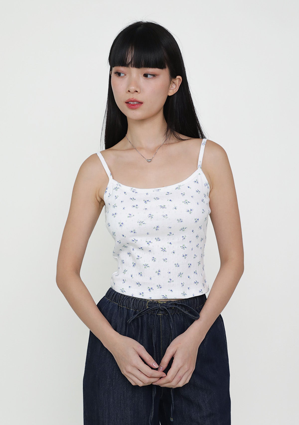 Nala-_color_white-florals-