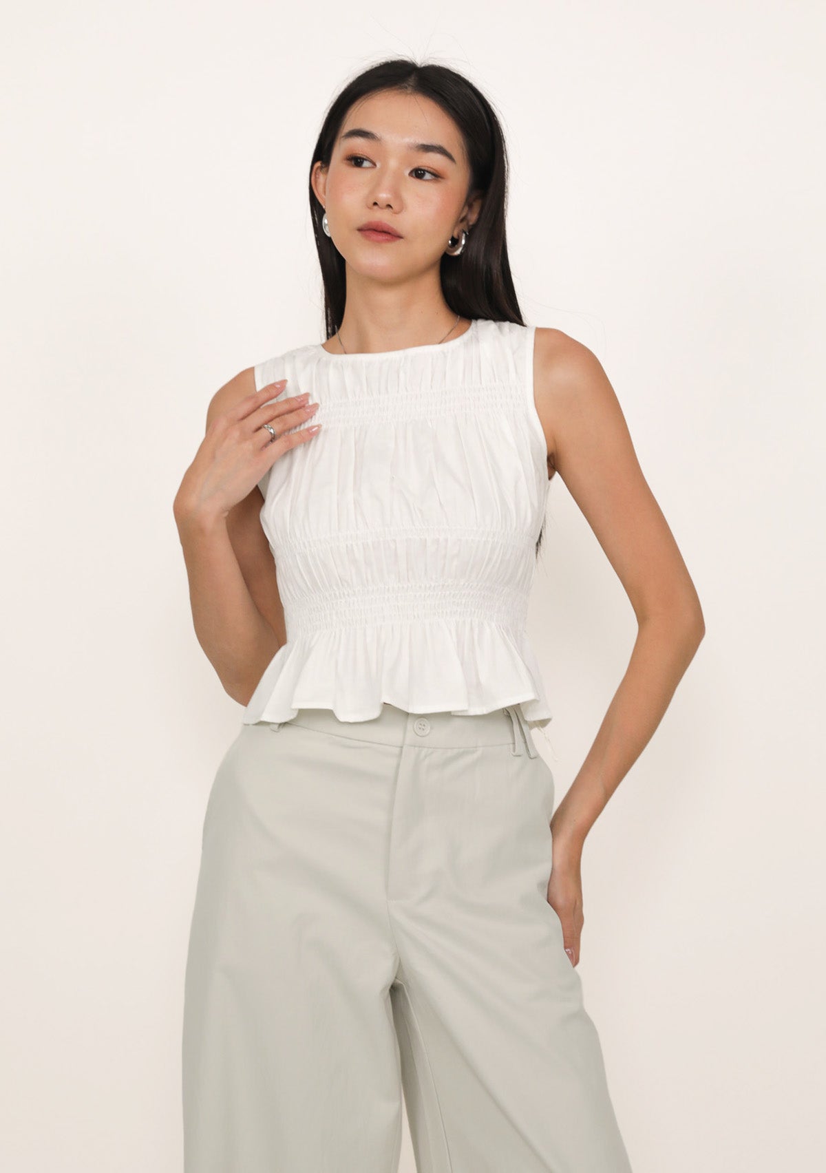トップス meltthelady neck ribbon tops Neck Ribbon Detail Long Sleeve Cropped Top CD21 - Korean Women's
