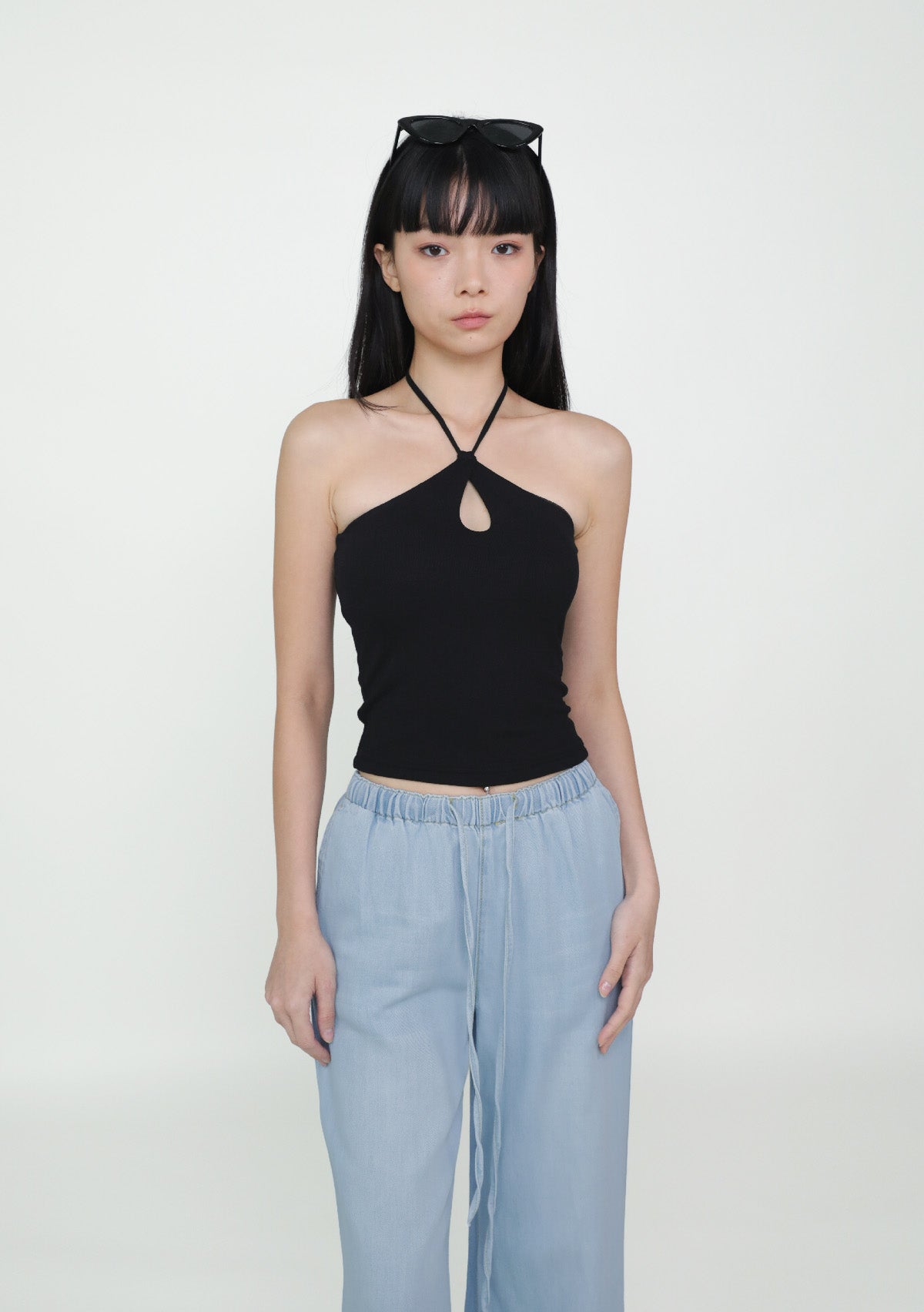 Xenia-_color_black-halter-