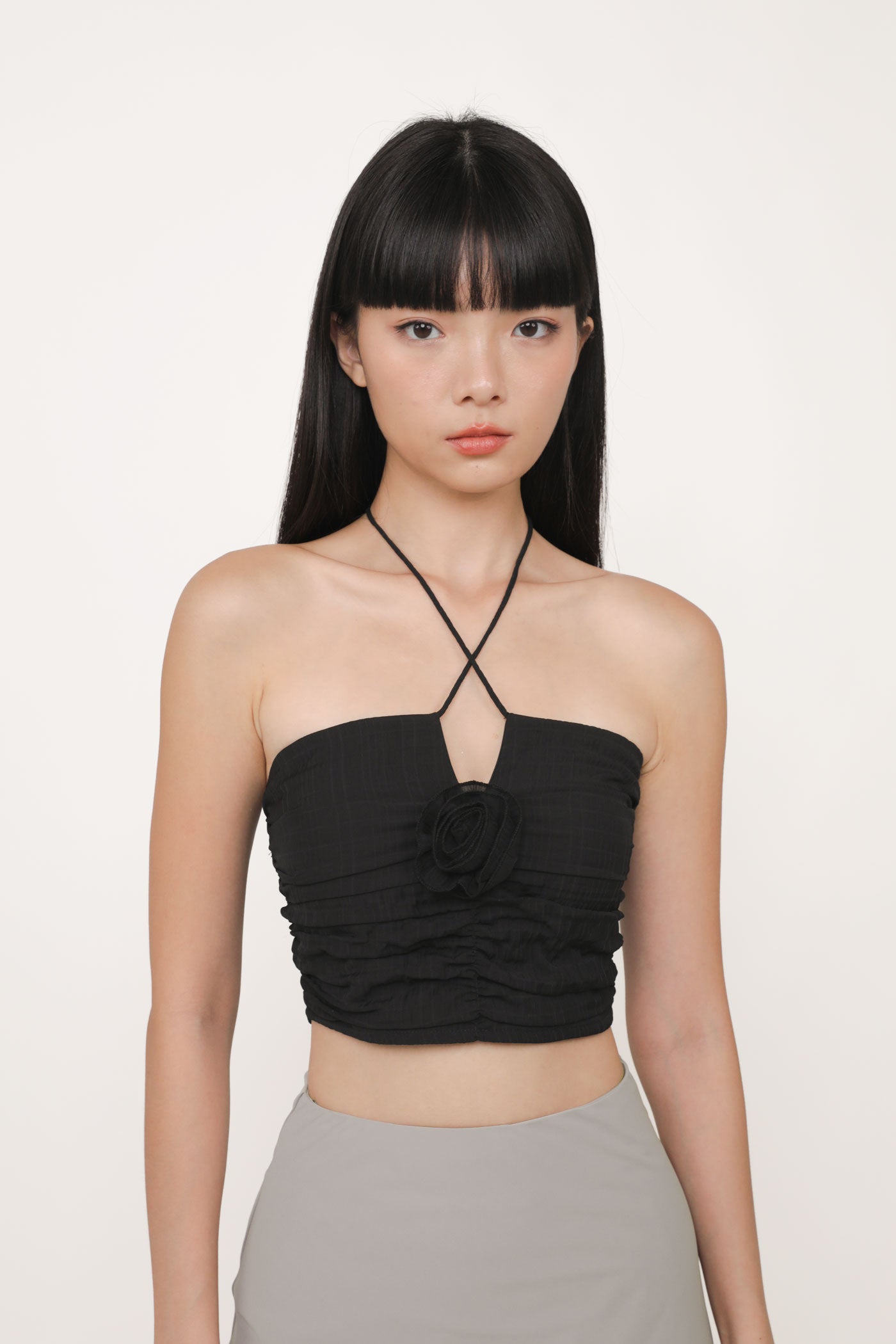 delsy-black-rosette-halter-