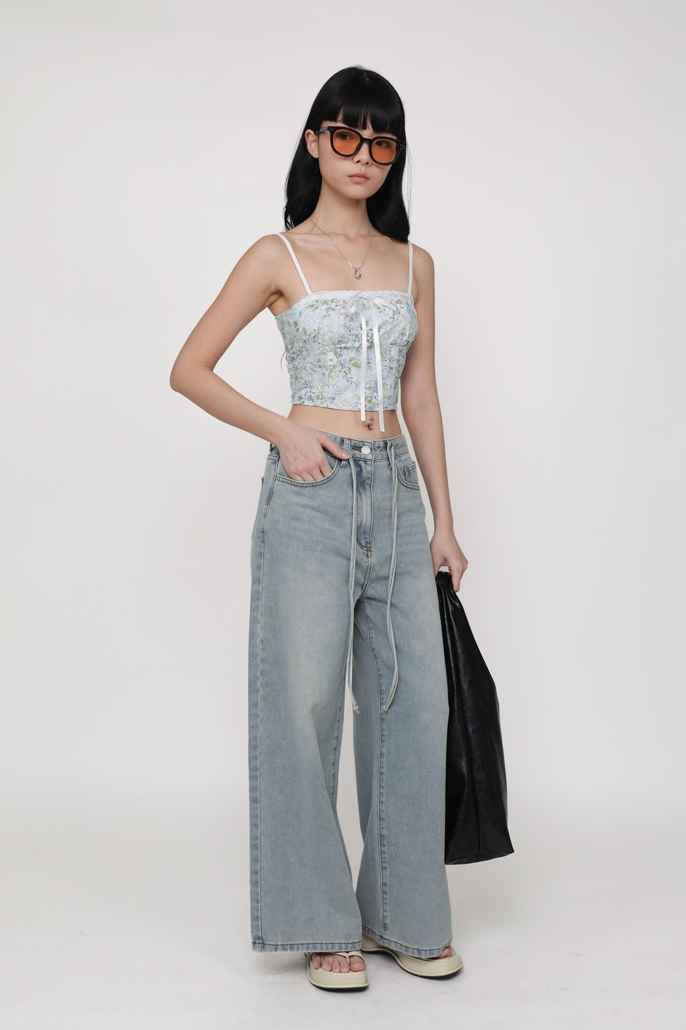 jayley-blue-lace-floral-crop-