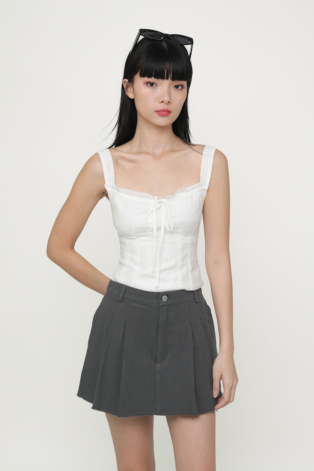 Jerry Pleated Frayed Hem Skorts