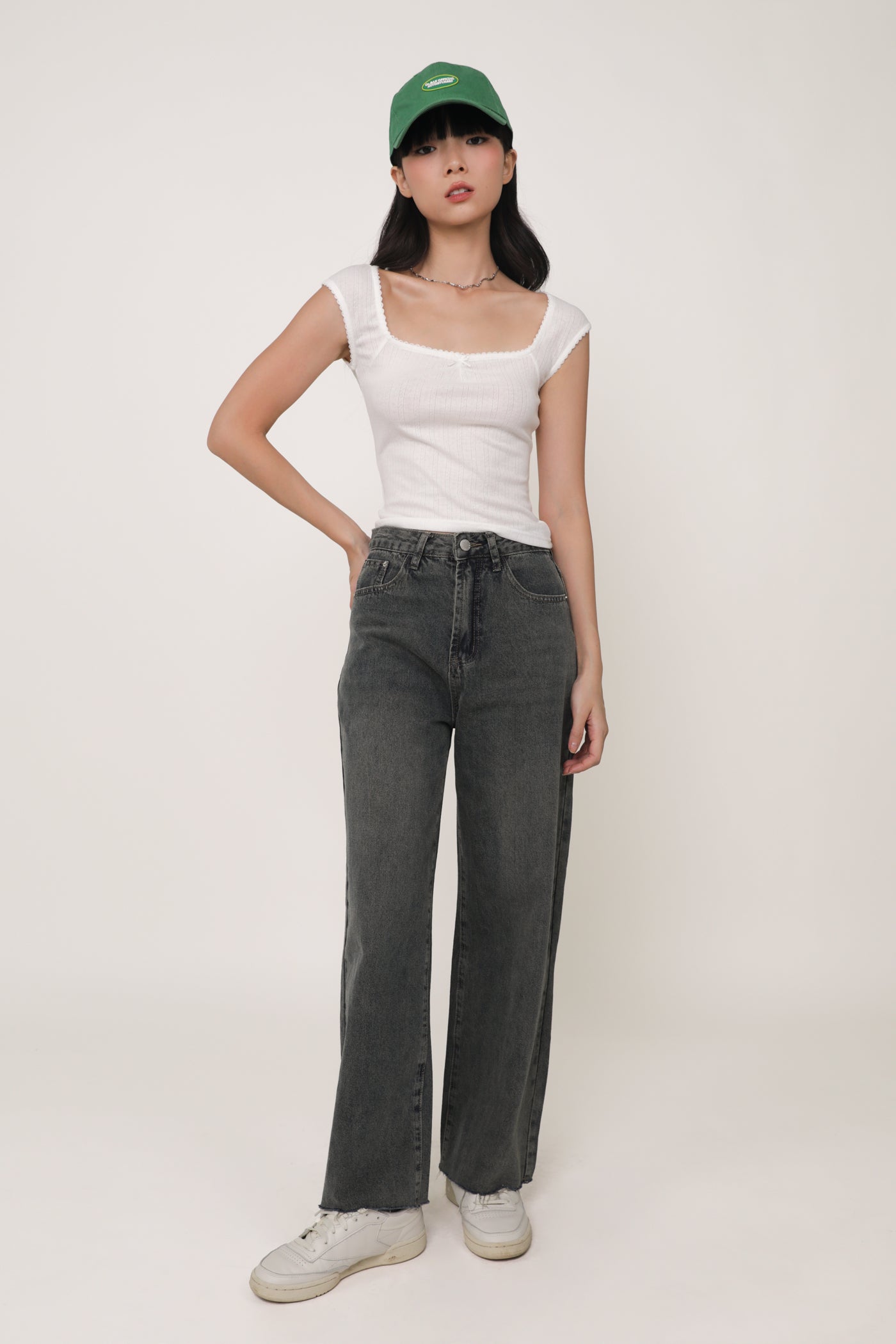 nikolas-white-lounge-ribbon-