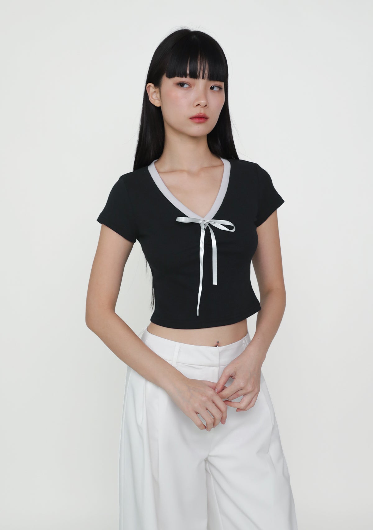 reika-_color_black-ruched-