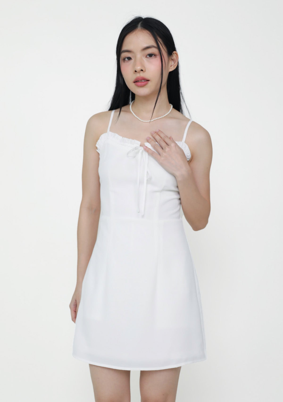 white--ivy--ruffles-ribbon-