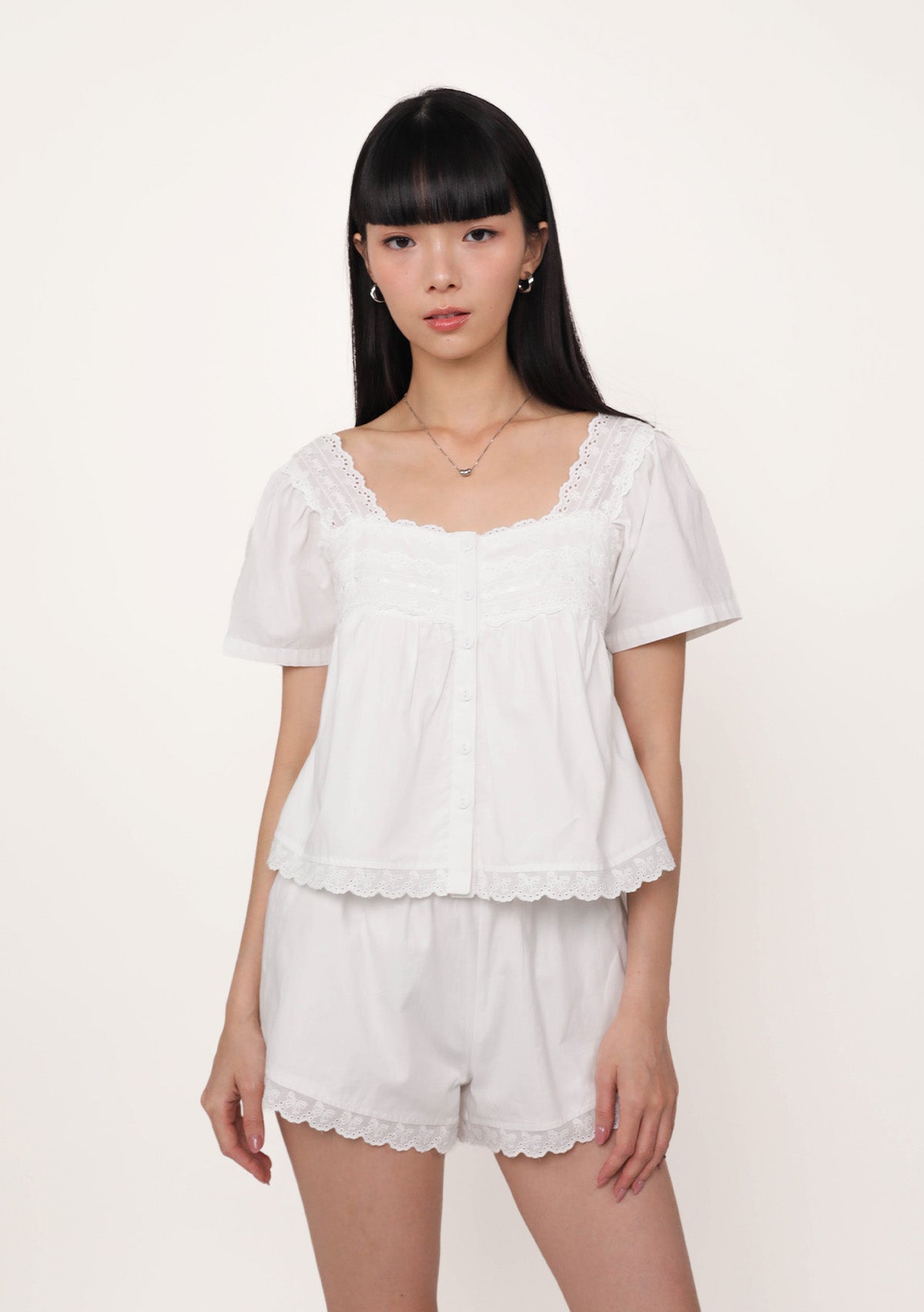 ETA MID JUN] BACKORDER Savina Lace Trim Shorts – The Tinsel Rack