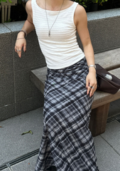 Shayna Textured Boat Neck Padded Top